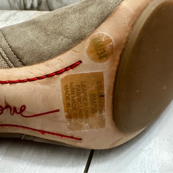 ED Mahoney Woman’s Sz 8M Gray Suede Stacked Heel Booties Shoes Fall Favorite - Picture 8 of 13